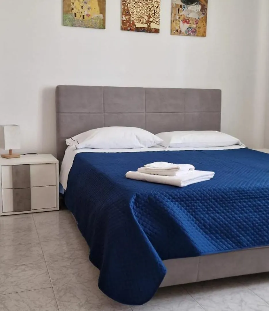 Spacious Apartment In Amalfi - 100 Sqm - Parking Included